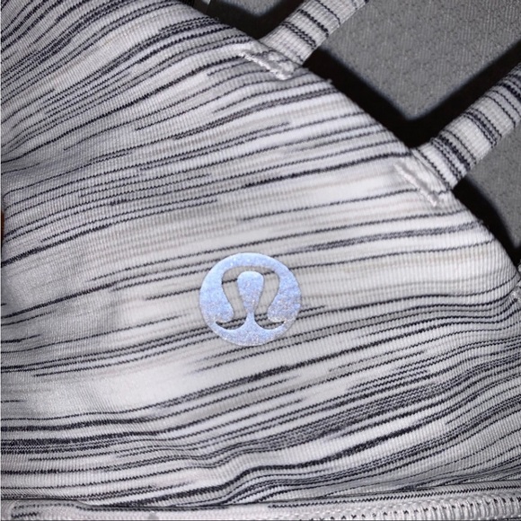 NWT Lululemon 6 Free to Be Wild Bra Grey White Stripes - Picture 3 of 10